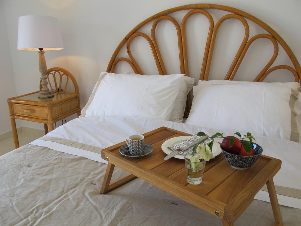 Seafront Calista Beach House With Garden グリファダ エクステリア 写真